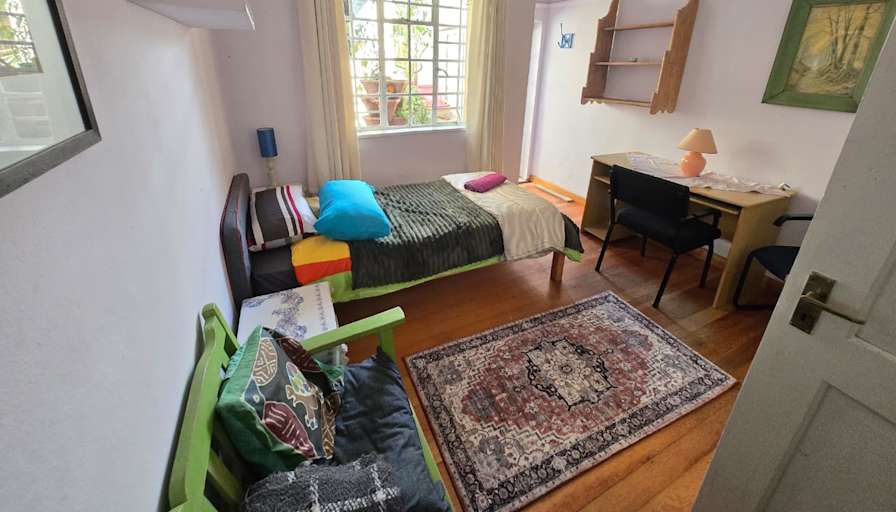 Green Point Tree House's room