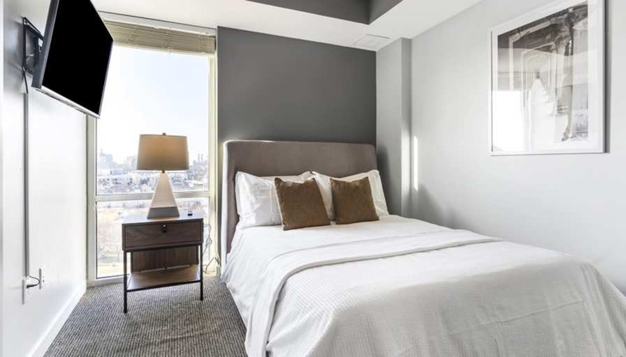 Private furnished room for rent's room