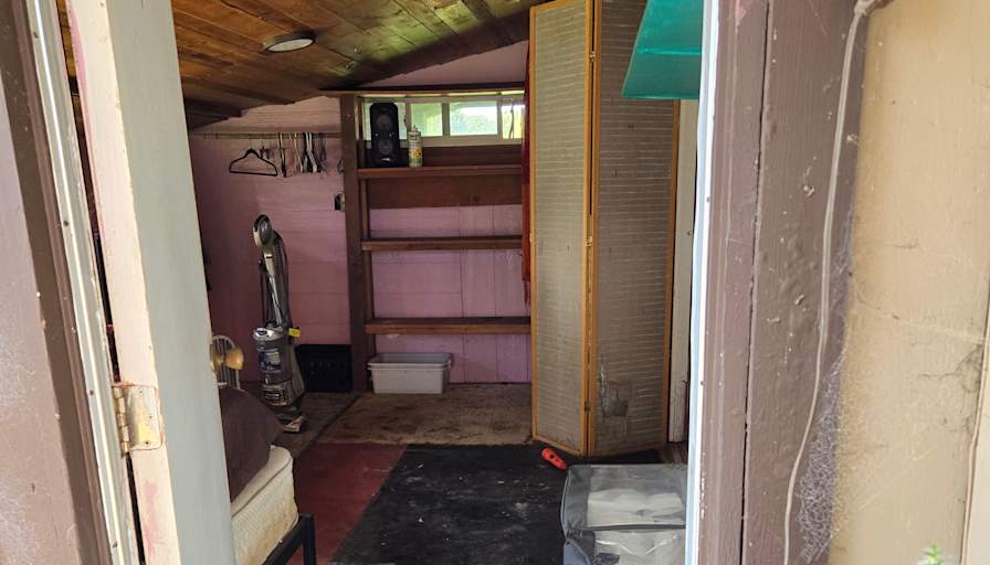 Dennis's room