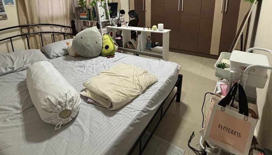 Liv's room