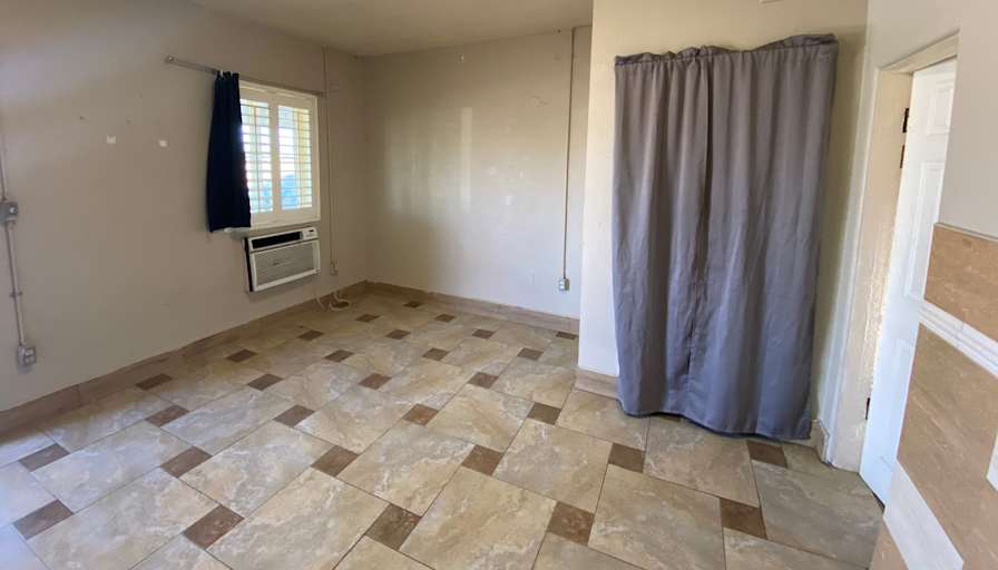 Hannah's room