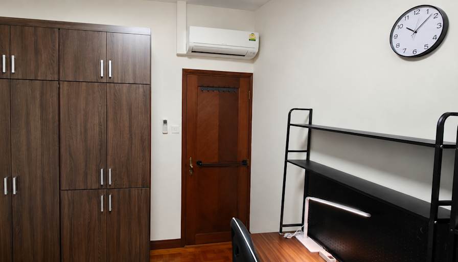 samn's room