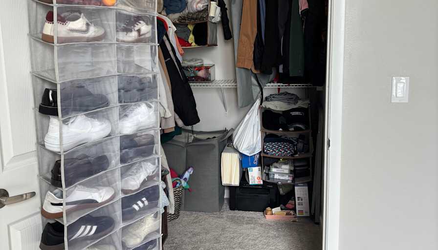 Rayvin's room