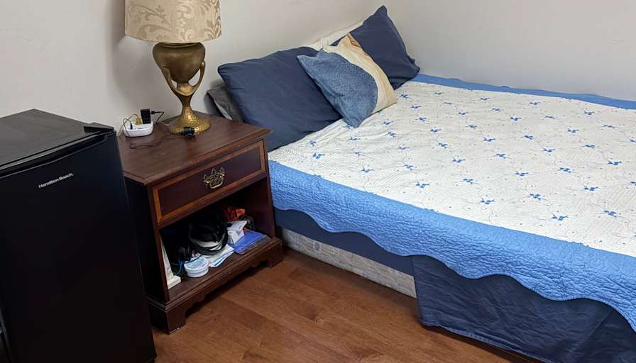 Yanyth Torrs's room