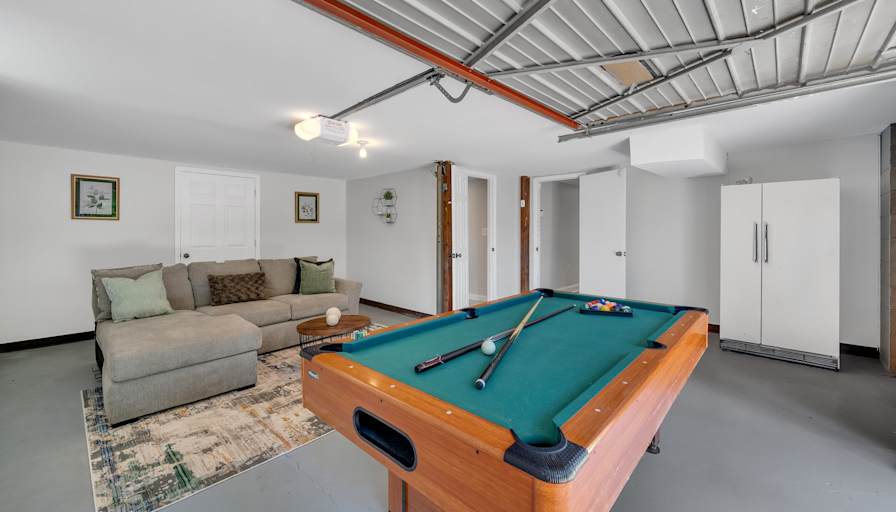 lifedoorrentals's room
