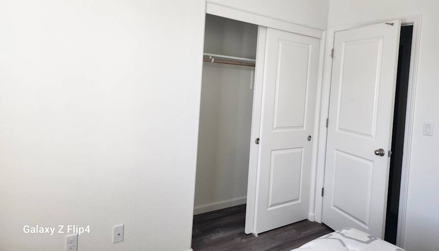 Shahin Vahora's room