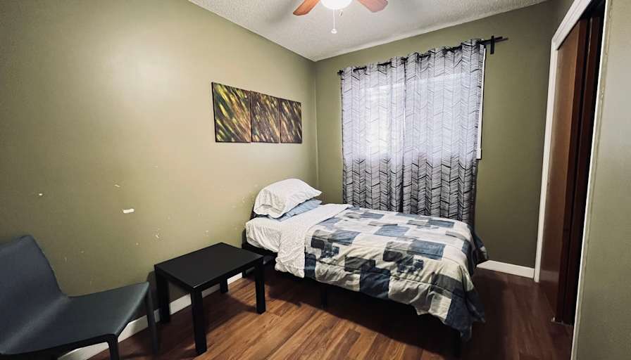 Flo's room
