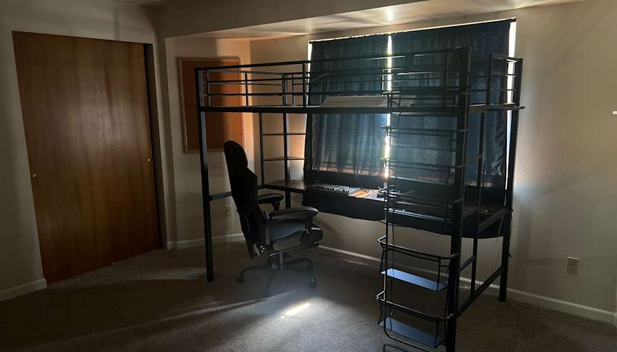 Dan's room