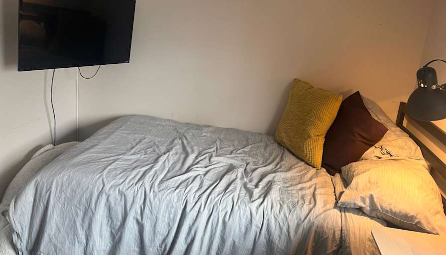 Marshall's room