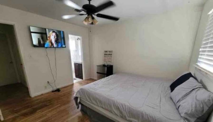 Veronica Álvarez's room