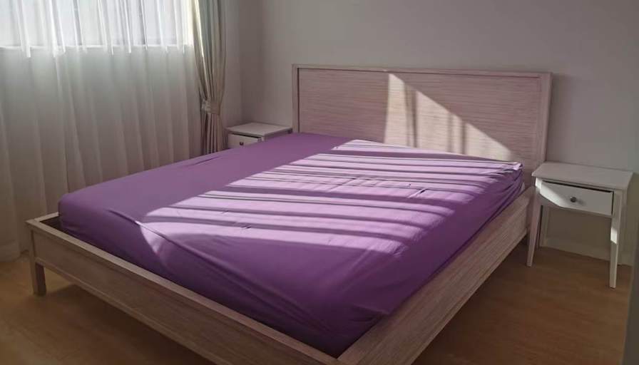 Jun's room