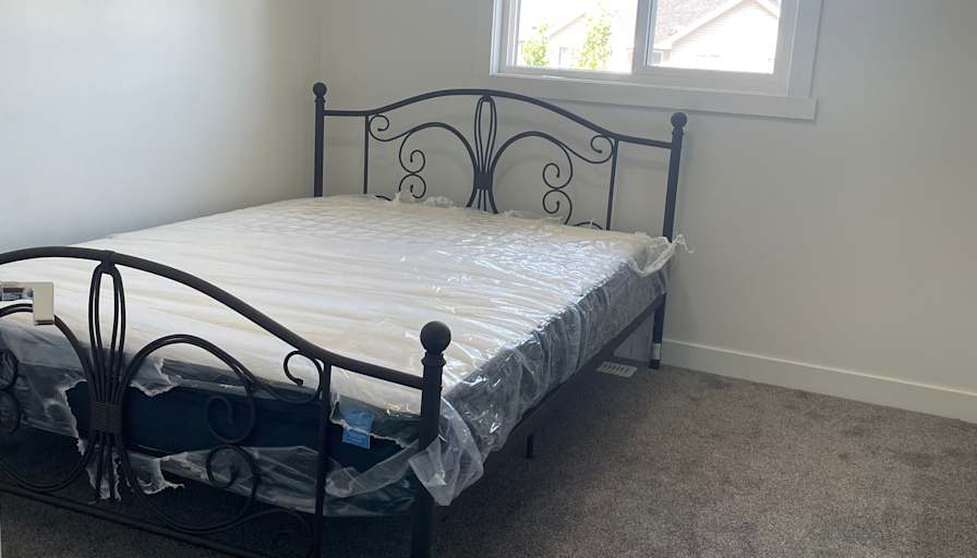 Ola's room