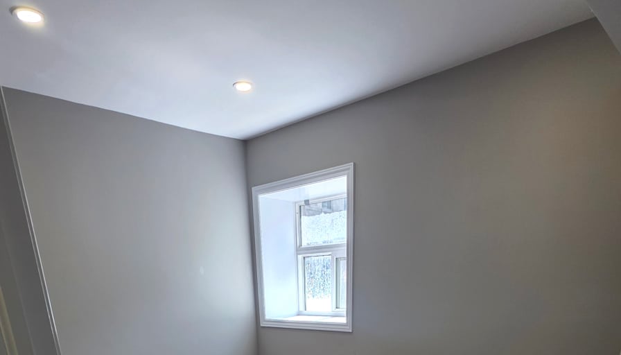 Robmas Inc's room