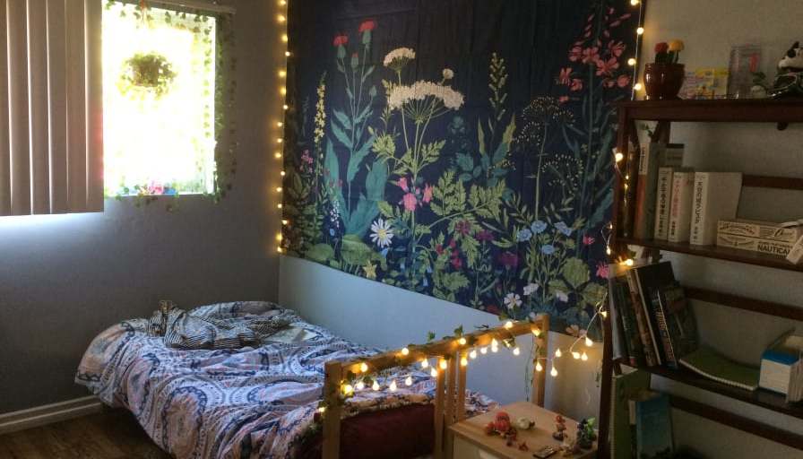 Hannah's room