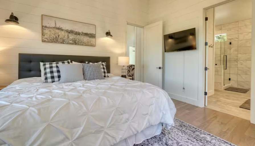 Ellie's room
