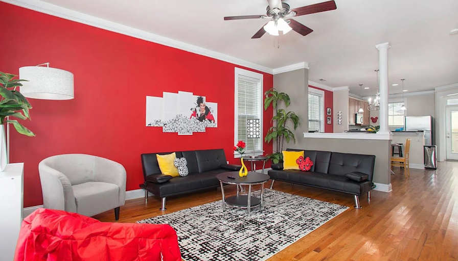 Alcove Rooms's room