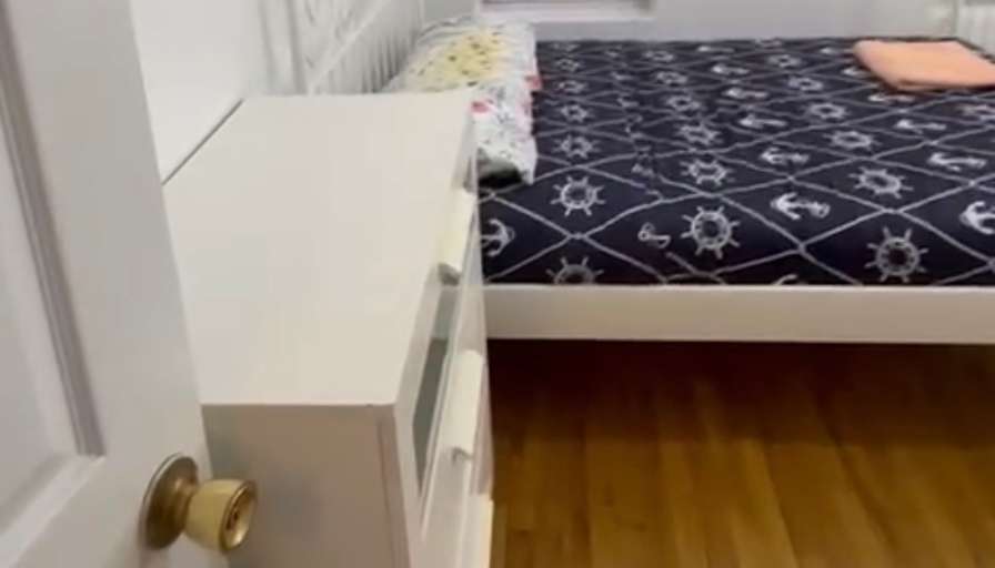 Ayushi Shah's room