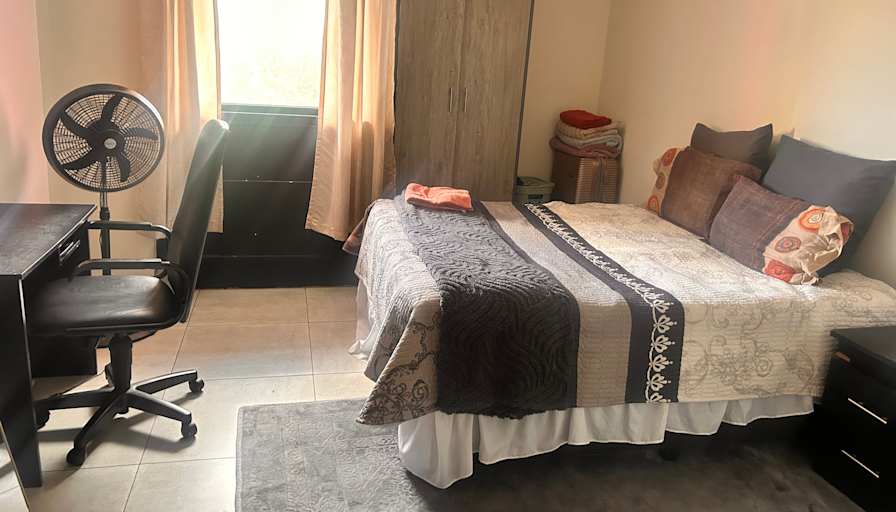 Siyanda Mngomezulu's room