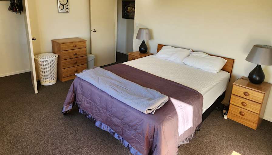 john lindesay's room