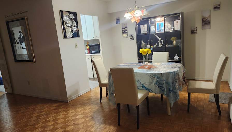 Linda's room