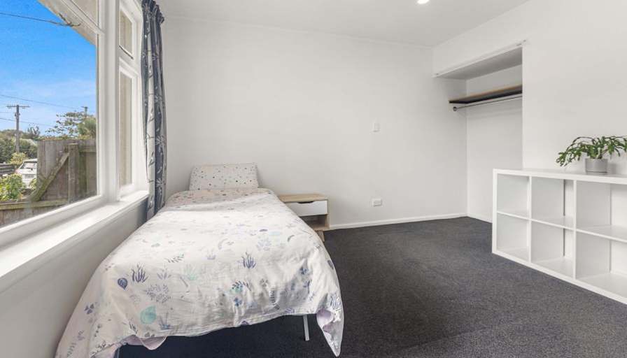 Izaac's room