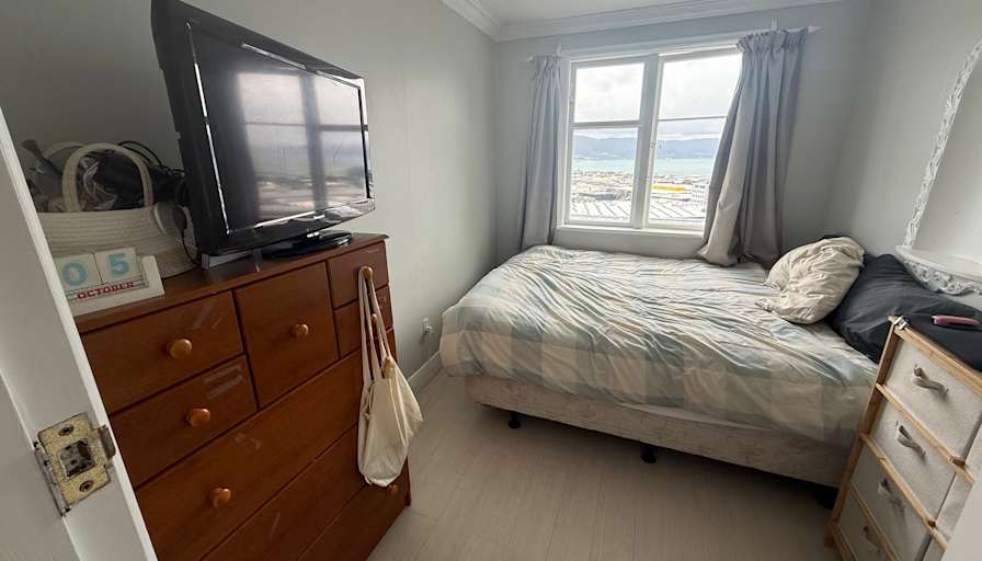 Shontelle's room