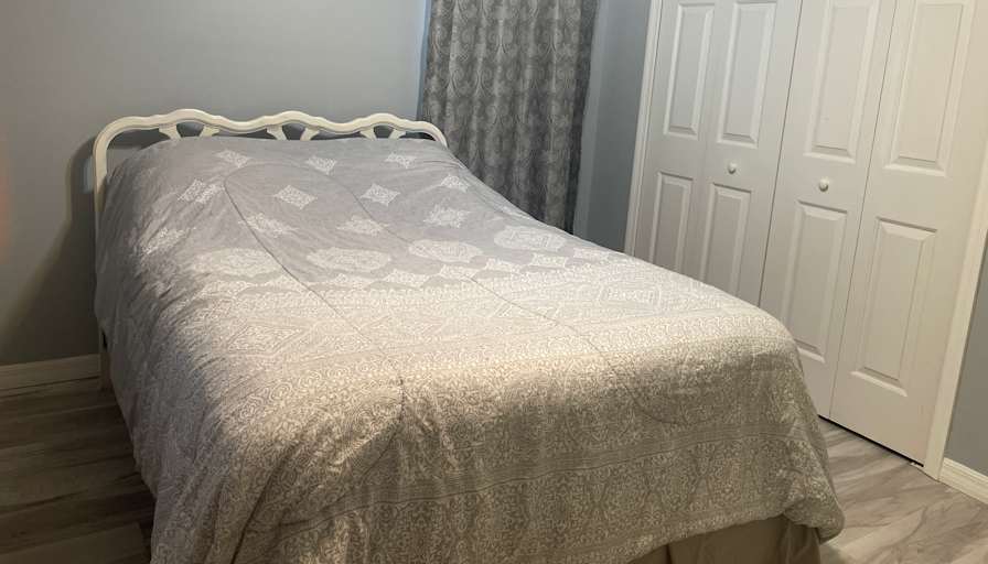 Alicia's room