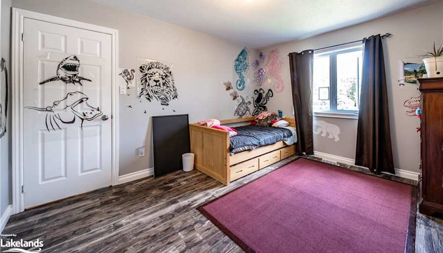 Jenny's room