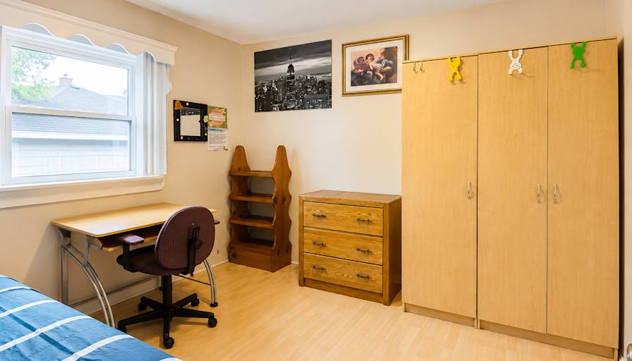 Palmy's room
