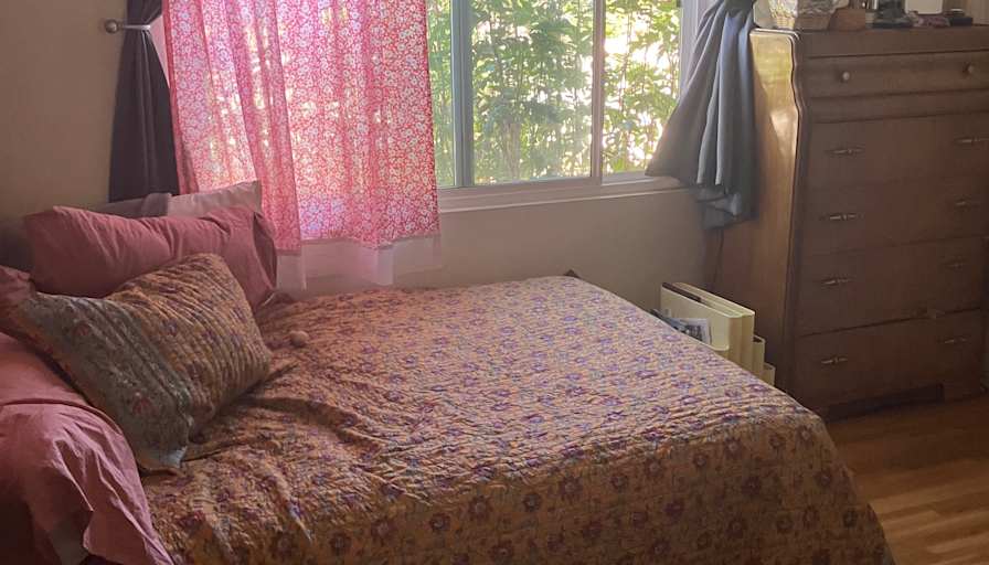 Sara's room