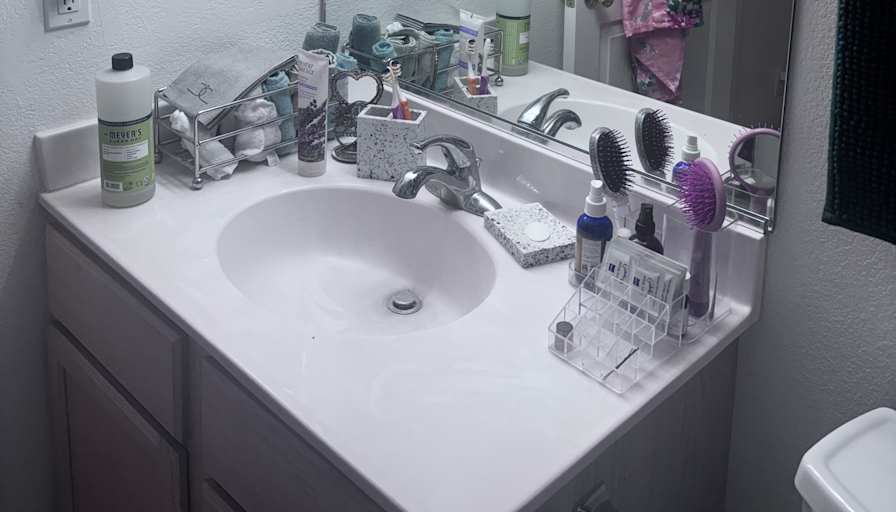 Candace Thomas-Apodaca's room