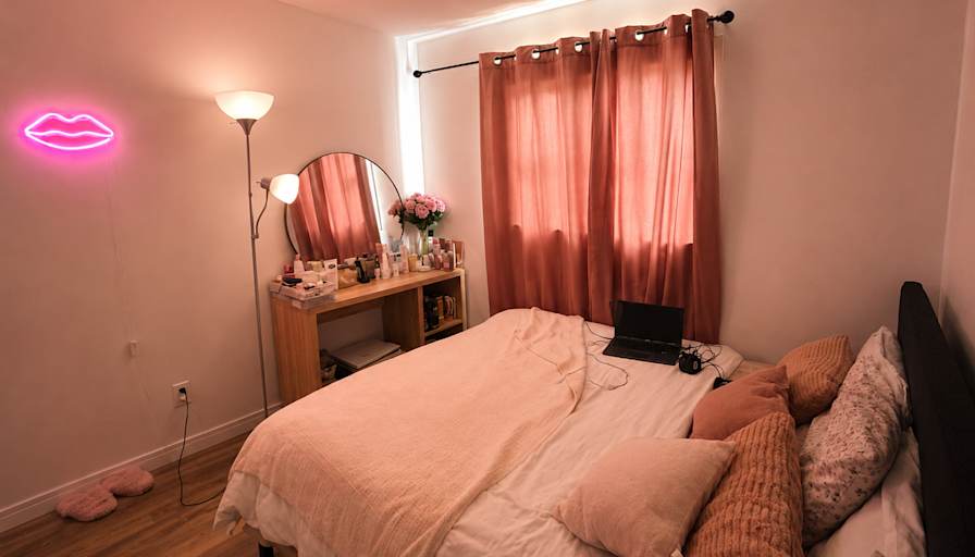 Mo's room