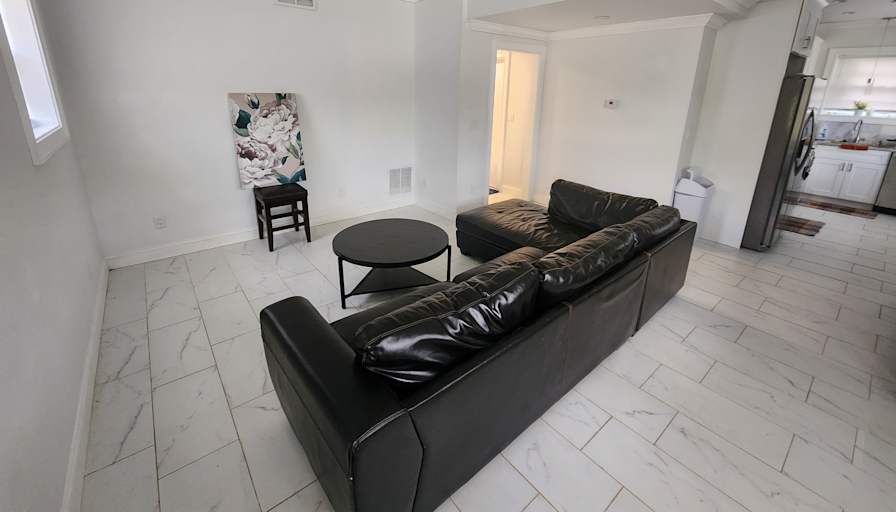 CL&C Property Management and Consulting's room