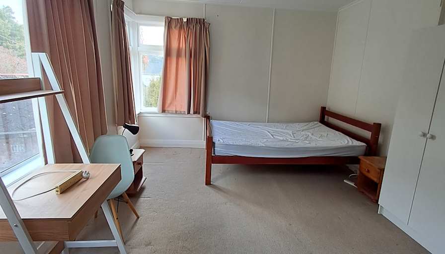Queen Street Property's room