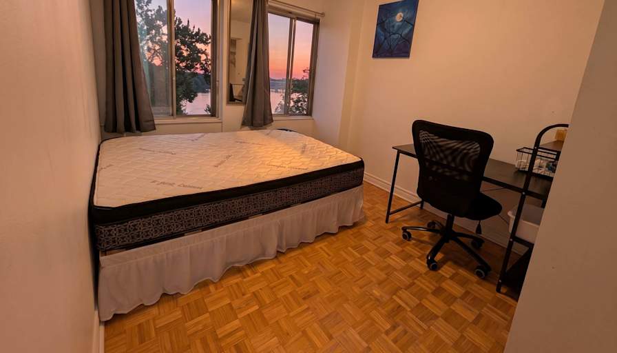 April-Anna Bremers's room