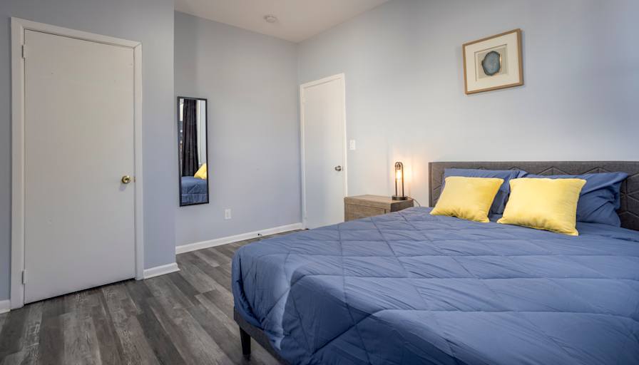 Lius Estate's room