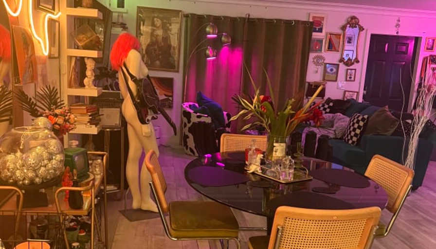 Ivett's room