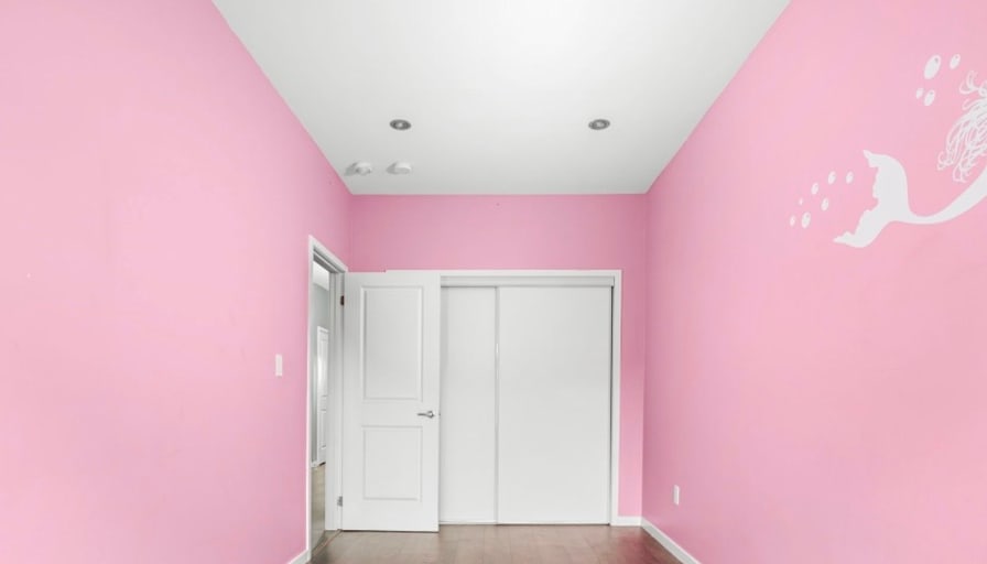 Safy's room