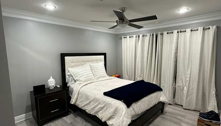 Rolando's room