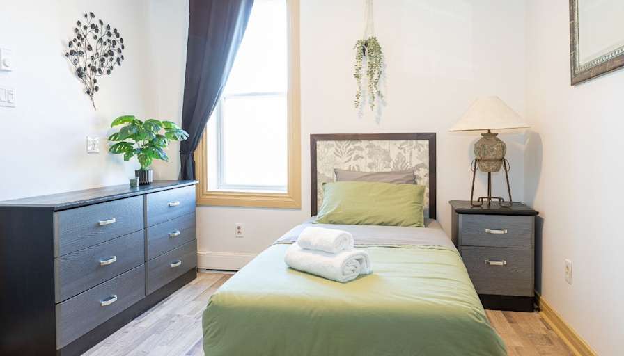 Suzanne's room