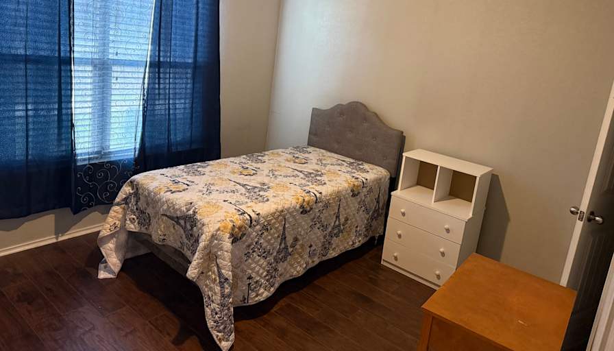 Anserd's room