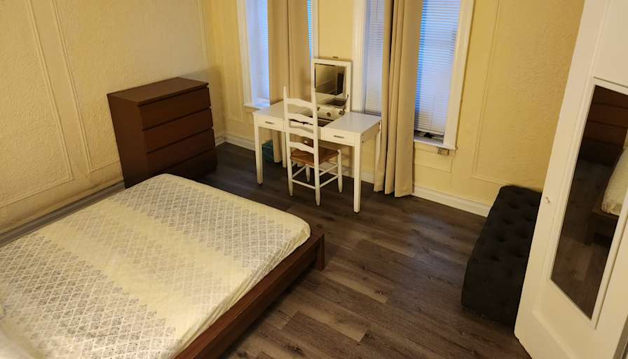 Orlando o's room