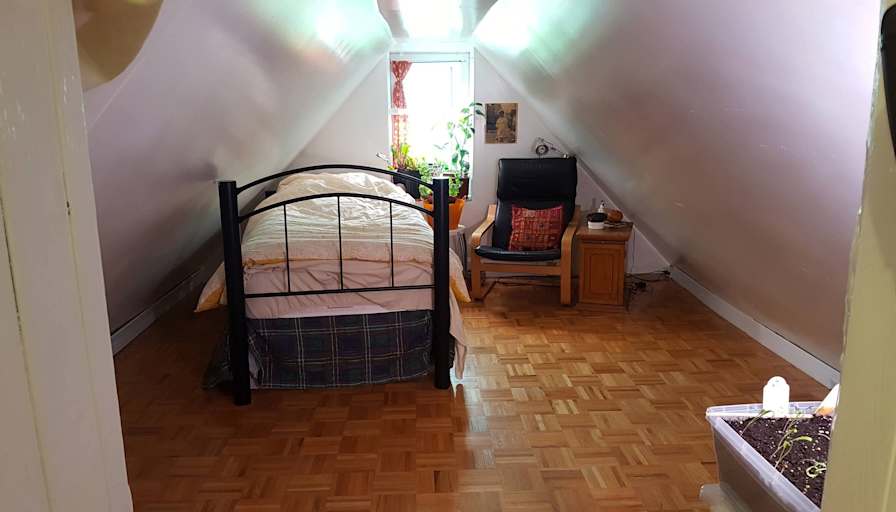 Annie's room