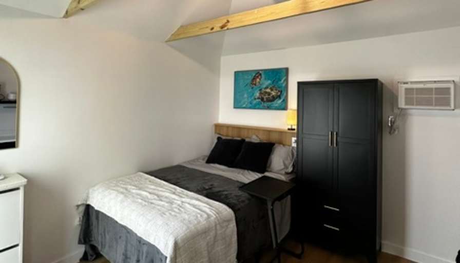 alex's room