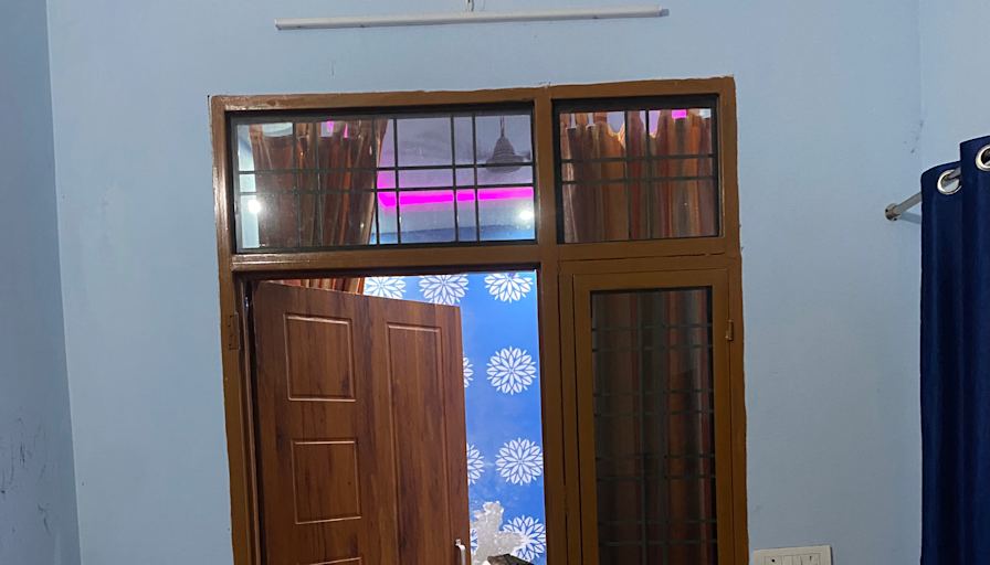 Dixant Maan's room