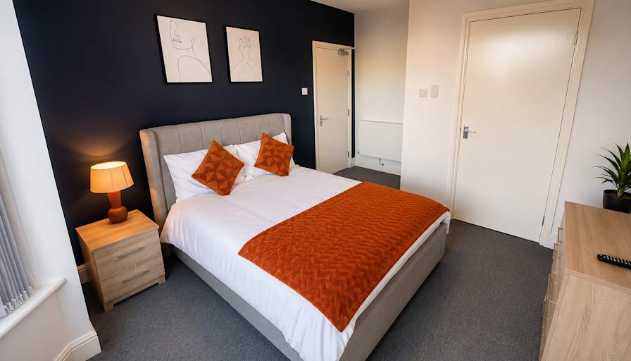 New Mills's room