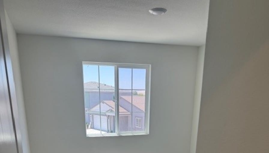 Sergio's room