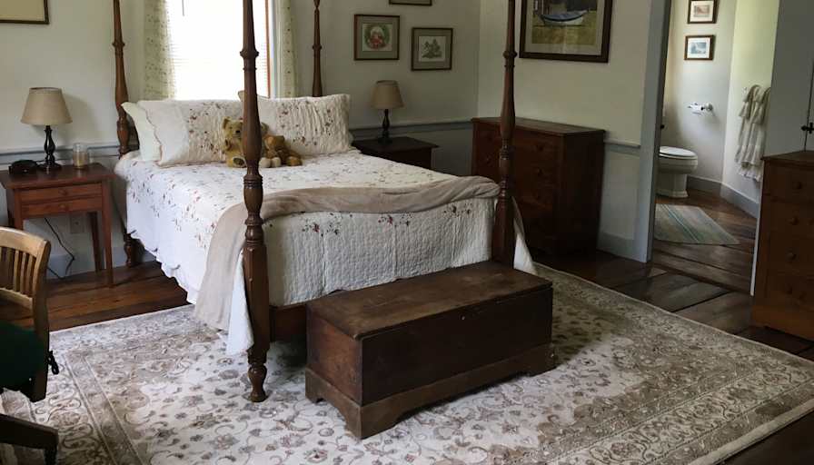 Aileen L's room