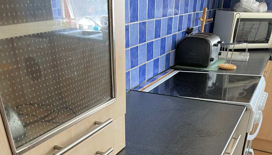 SavvaLET's room