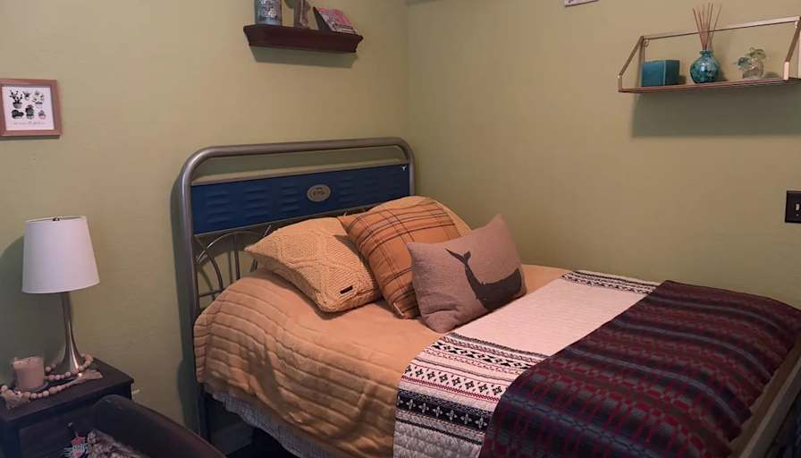 Carolyn's room